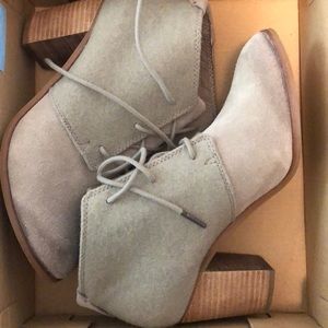 Toms Lunata Lace-up booties. Like new!
